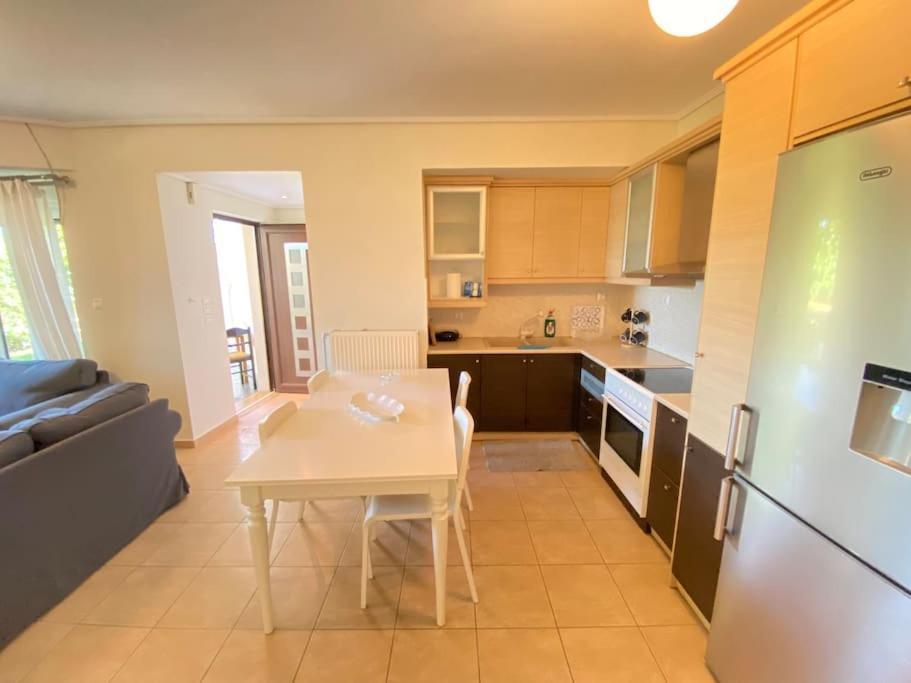 ארטמידה Cozy 2 Room Apartment With Garden Near Athens Air-Port מראה חיצוני תמונה