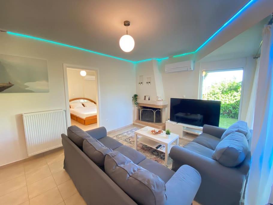ארטמידה Cozy 2 Room Apartment With Garden Near Athens Air-Port מראה חיצוני תמונה