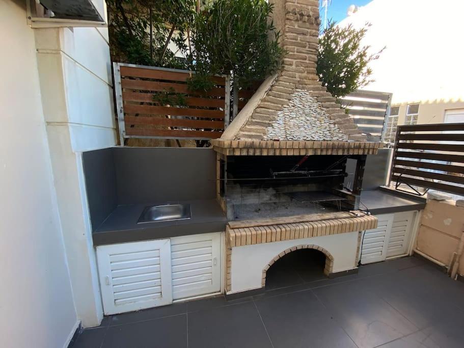 ארטמידה Cozy 2 Room Apartment With Garden Near Athens Air-Port מראה חיצוני תמונה