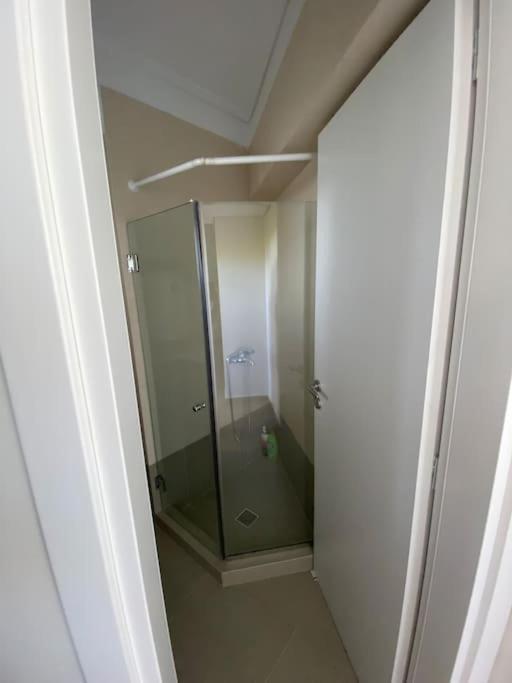 ארטמידה Cozy 2 Room Apartment With Garden Near Athens Air-Port מראה חיצוני תמונה